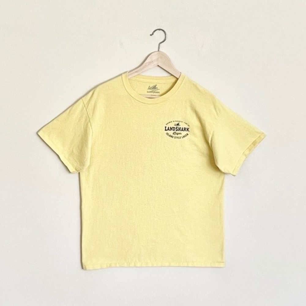 Landshark Lager Island Style Beer Graphic Yellow T Shirt Adult size Large
